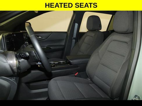 Used 2026 Chevrolet Equinox LT FWD image 3