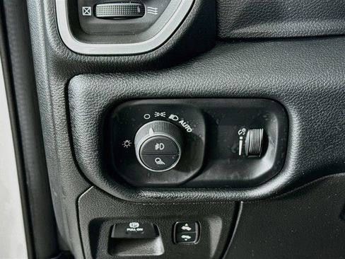 Used 2021 RAM 1500 Big Horn AWD/4WD image 10