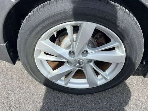 Used 2015 Nissan Altima 2.5 SV w/ Convenience Package FWD image 35