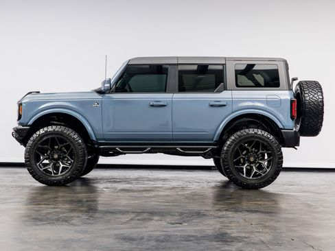 Used 2023 Ford Bronco Outer Banks AWD/4WD image 9