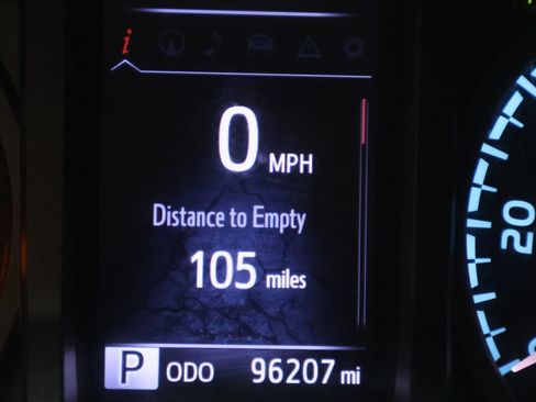 Used 2018 Toyota Tacoma TRD Sport AWD/4WD image 21