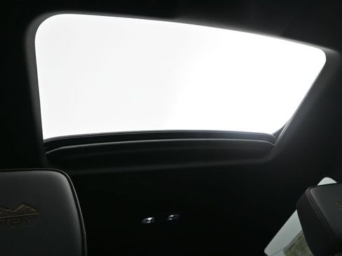 New 2026 Chevrolet Silverado 1500 High Country w/ High Country Premium Package AWD/4WD image 28