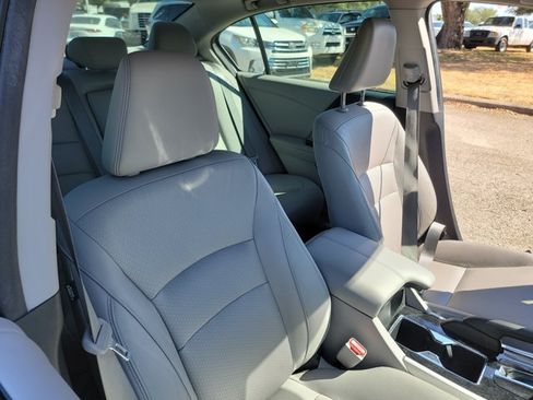 Used 2016 Honda Accord EX-L image 12