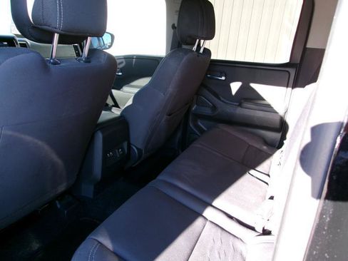 Used 2023 Nissan Frontier SV w/ SV Convenience Package AWD/4WD image 9