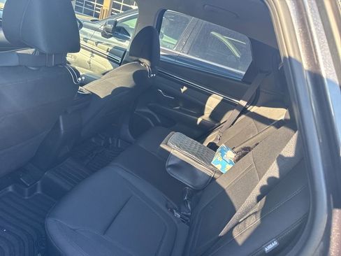 Used 2024 Hyundai Tucson SE image 8