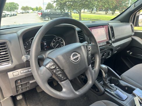 Used 2023 Nissan Frontier SV w/ Midnight Edition Package RWD image 20