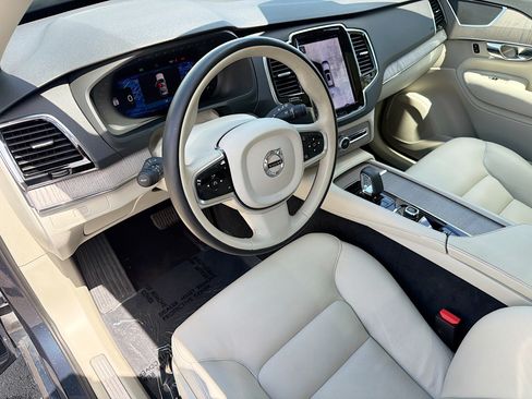 Used 2025 Volvo XC90 B5 Plus w/ Protection Package Premier AWD/4WD image 26