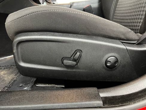 Used 2023 Dodge Charger SXT RWD image 10
