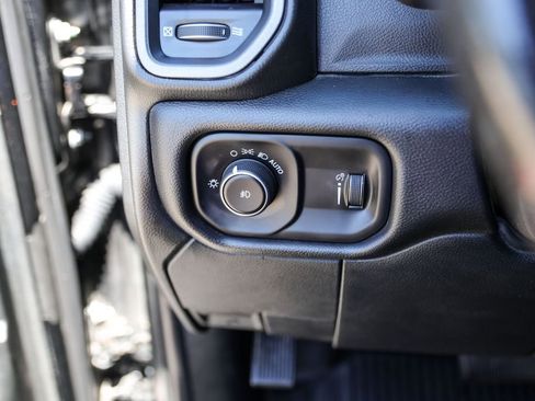 Used 2022 RAM 5500 Tradesman w/ Chrome Appearance Group AWD/4WD image 18