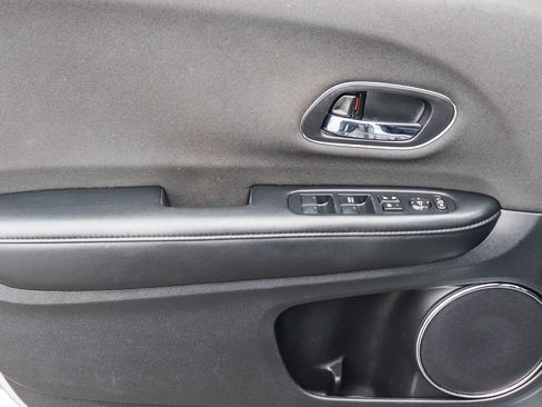Certified 2020 Honda HR-V EX image 25