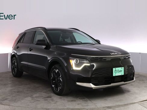 Used 2024 Kia Niro Wind w/ Wind Preserve Package FWD image 13