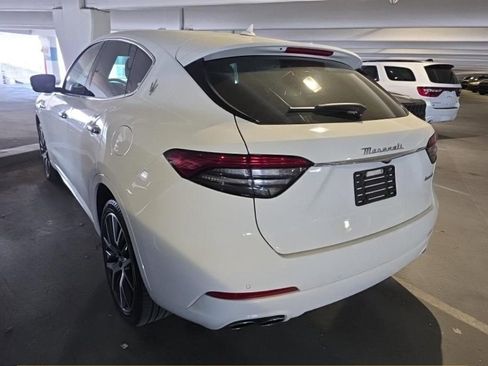 Used 2023 Maserati Levante GT AWD/4WD image 2