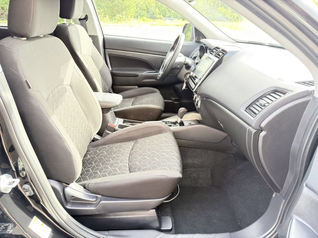 Used 2024 Mitsubishi Outlander Sport LE AWD/4WD image 27