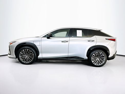 Used 2023 Lexus RZ 450e Premium w/ Accessory Package (2T) image 4