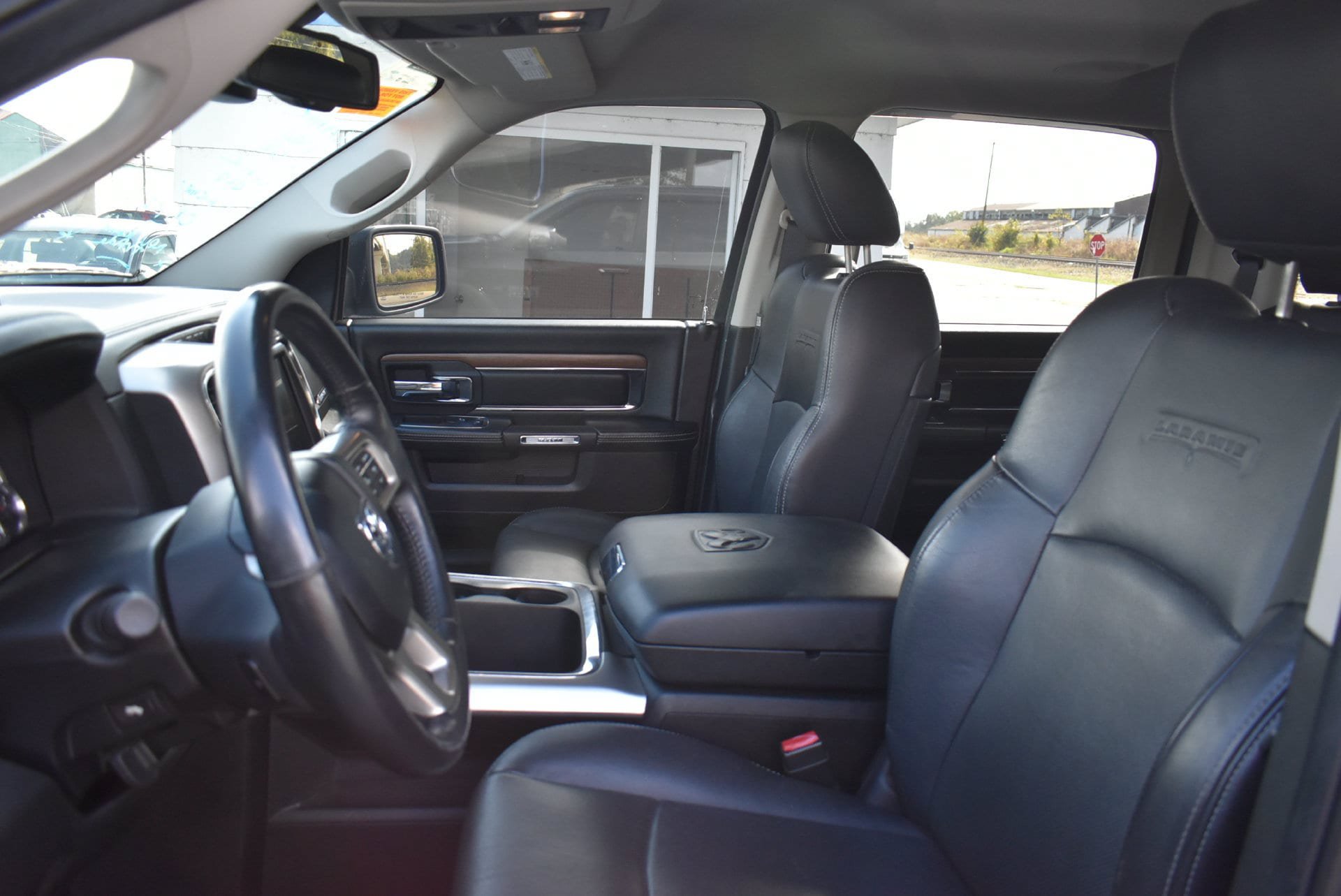 Used 2016 RAM 1500 Laramie AWD/4WD image 15