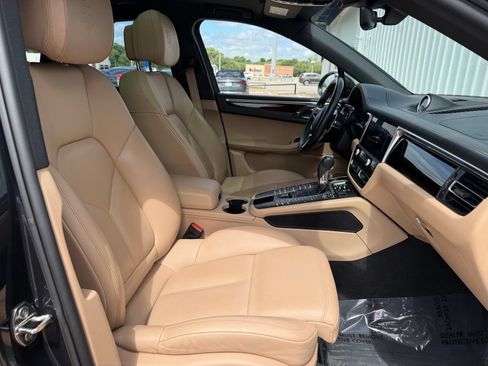 Used 2021 Porsche Macan S AWD/4WD image 23