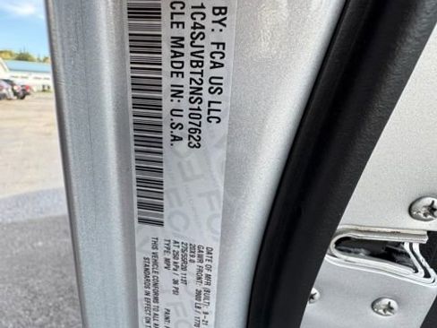 Used 2022 Jeep Wagoneer Series II image 64