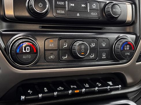 Used 2015 GMC Sierra 2500 Denali w/ Duramax Plus Package AWD/4WD image 43