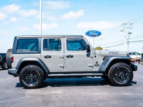 Used 2021 Jeep Wrangler Unlimited Sport AWD/4WD image 3