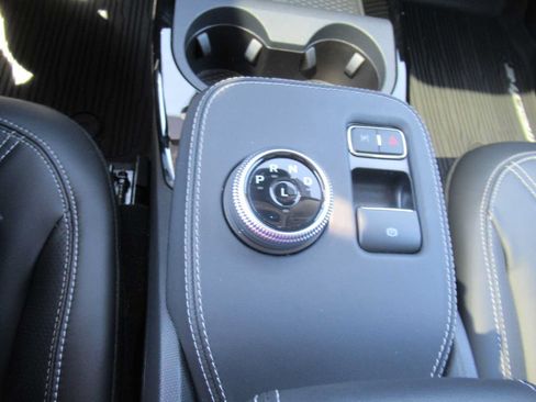 Used 2024 Ford Mustang Mach-E Premium AWD/4WD image 27