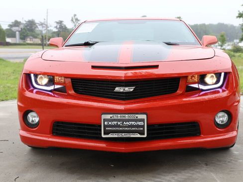 Used 2013 Chevrolet Camaro SS w/ Rear Vision Package image 11