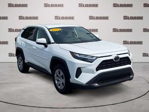Used 2023 Toyota RAV4 LE AWD/4WD image 7