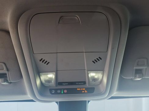 Used 2024 Chevrolet Equinox LT FWD image 26