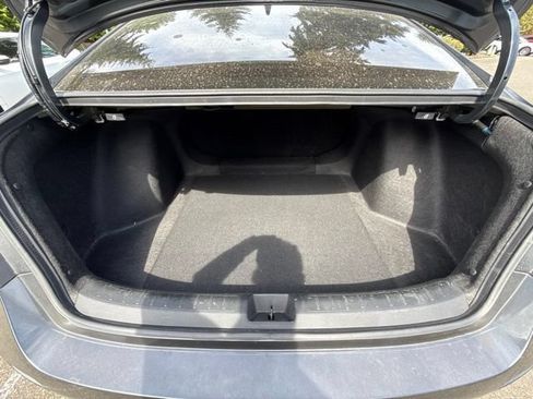 Used 2022 Honda Civic Touring image 9