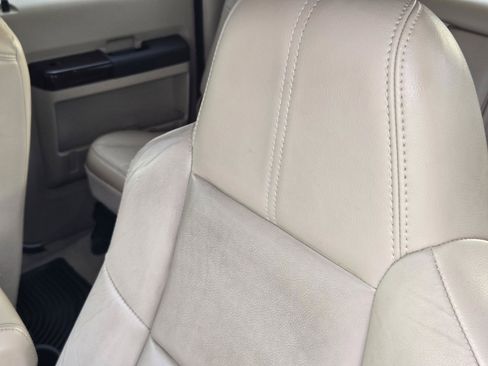 Used 2010 Ford F250 Lariat RWD image 21