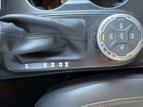 Used 2023 Ford Bronco Badlands image 31