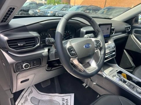 Certified 2023 Ford Explorer XLT w/ Equipment Group 202A AWD/4WD image 7