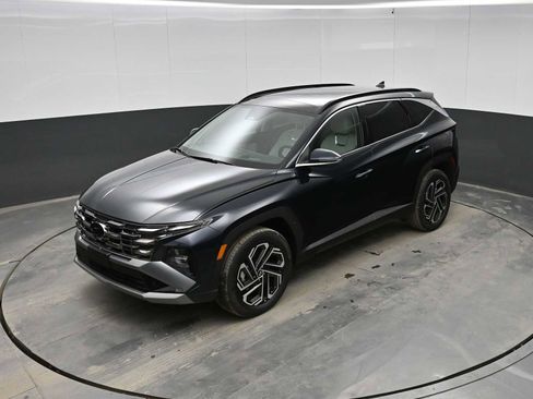 New 2026 Hyundai Tucson Limited image 25