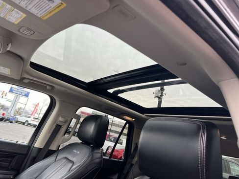 Used 2020 Ford Expedition Platinum image 24