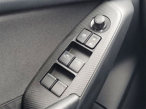 Used 2014 MAZDA MAZDA3 i Touring image 14