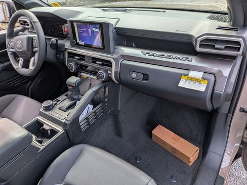 New 2026 Toyota Tacoma TRD Off-Road AWD/4WD image 24