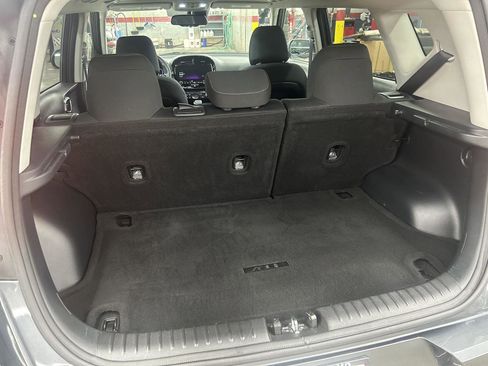 Used 2024 Kia Soul EX image 8