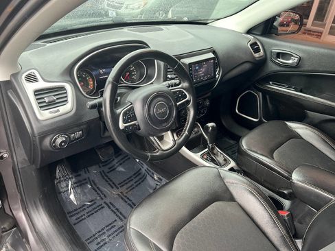 Used 2019 Jeep Compass Latitude w/ Popular Equipment Group image 17