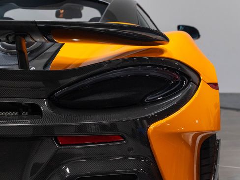 Used 2019 McLaren 600LT RWD image 46