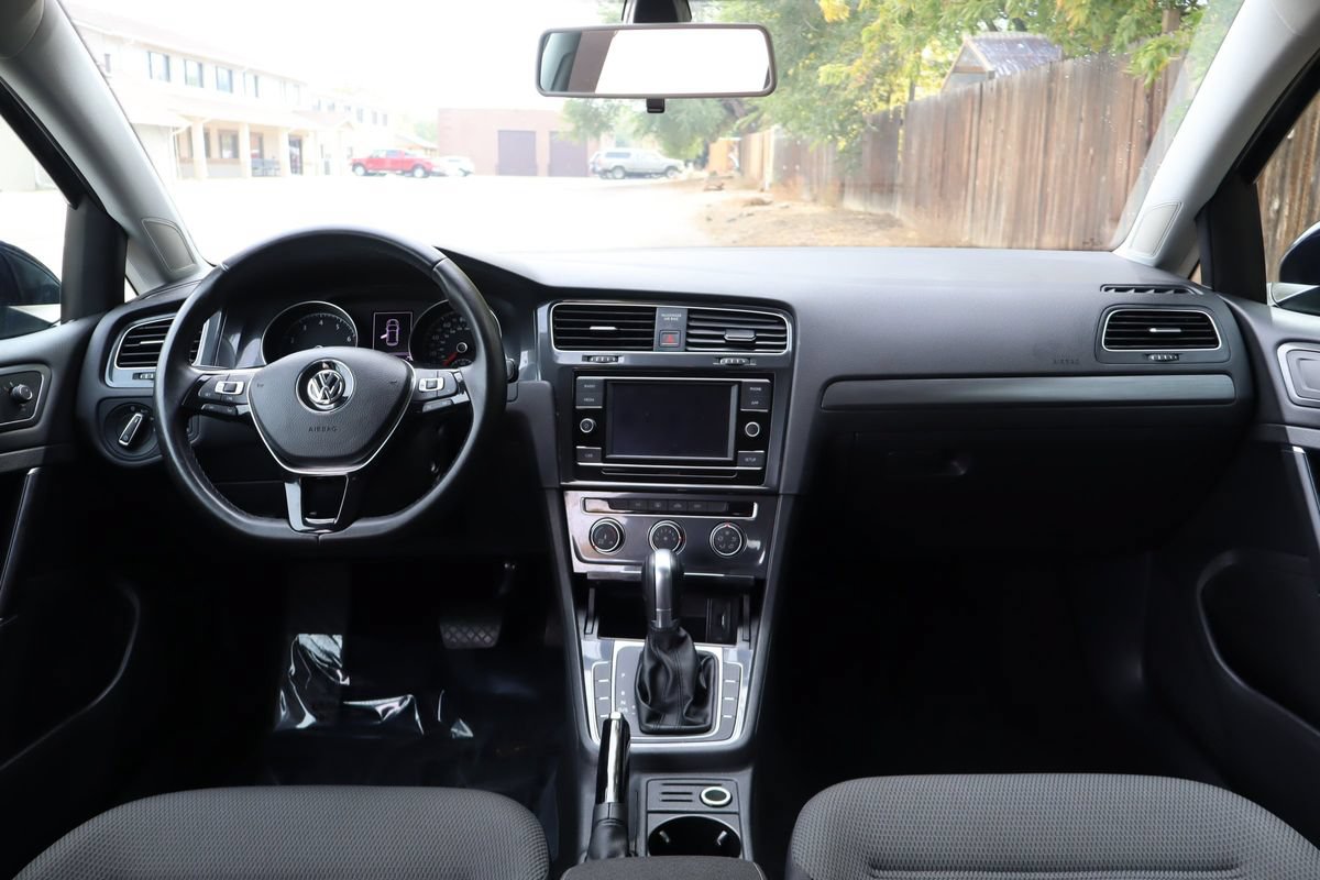 Used 2018 Volkswagen Golf S FWD image 16