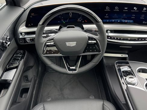 New 2026 Cadillac Lyriq Luxury image 8