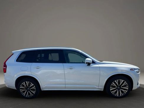 Used 2021 Volvo XC90 T5 Momentum w/ Climate Package AWD/4WD image 4