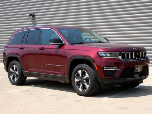 Used 2023 Jeep Grand Cherokee 4WD 4xe image 1