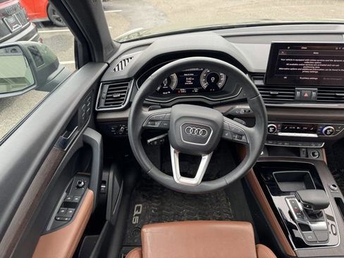 Used 2023 Audi Q5 e Premium Plus w/ Premium Plus Package image 13