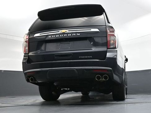 Used 2023 Chevrolet Suburban Premier image 32