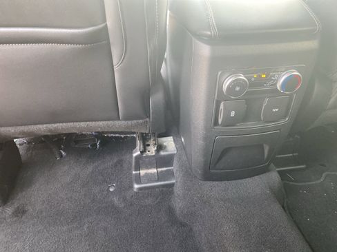 Used 2022 Ford Explorer XLT w/ Equipment Group 202A image 16