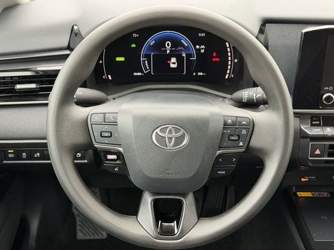 Used 2026 Toyota Camry LE FWD image 15