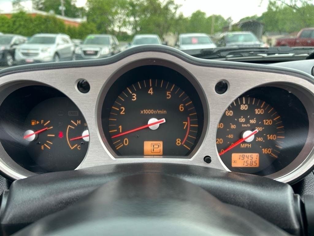 Used 2005 Nissan 350Z Touring RWD image 39