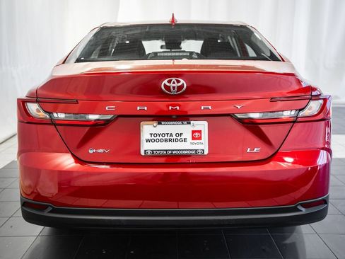 Used 2025 Toyota Camry LE FWD image 5