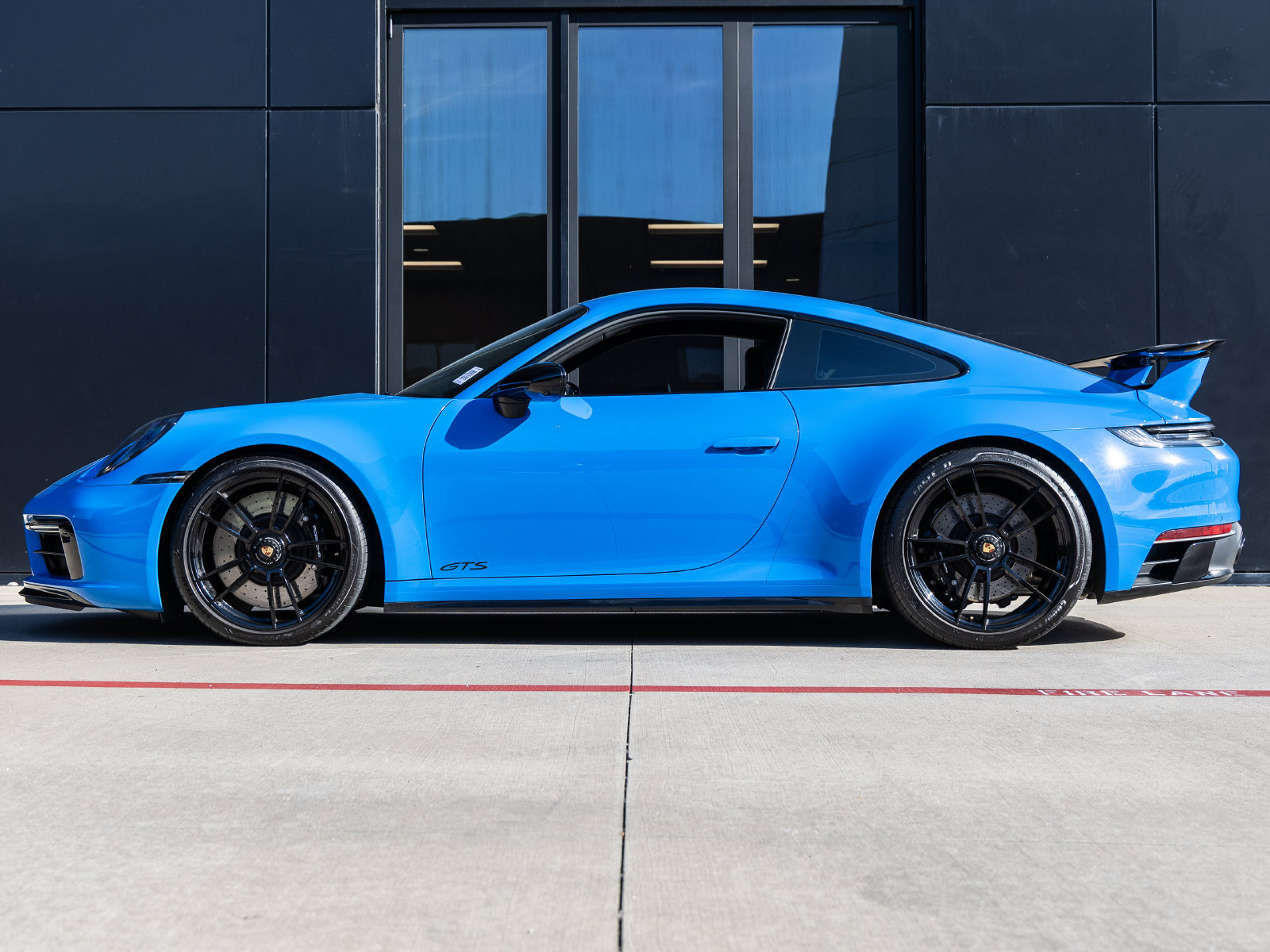 Certified 2023 Porsche 911 Carrera GTS RWD image 2