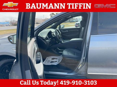 Used 2024 Buick Enclave Essence w/ Experience Buick Package image 19